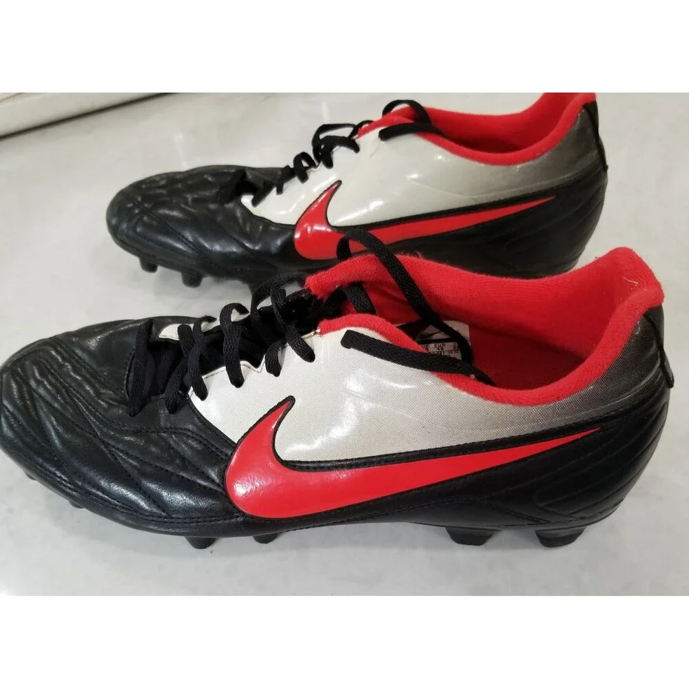 Nike Medio FG US 11 Black Red White Cleats 442122-061 Year 2011
